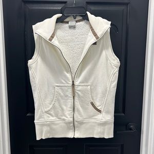 SUPER CUTE AND WARM , NIKE , Fleece lined vest , size M , excellent condition